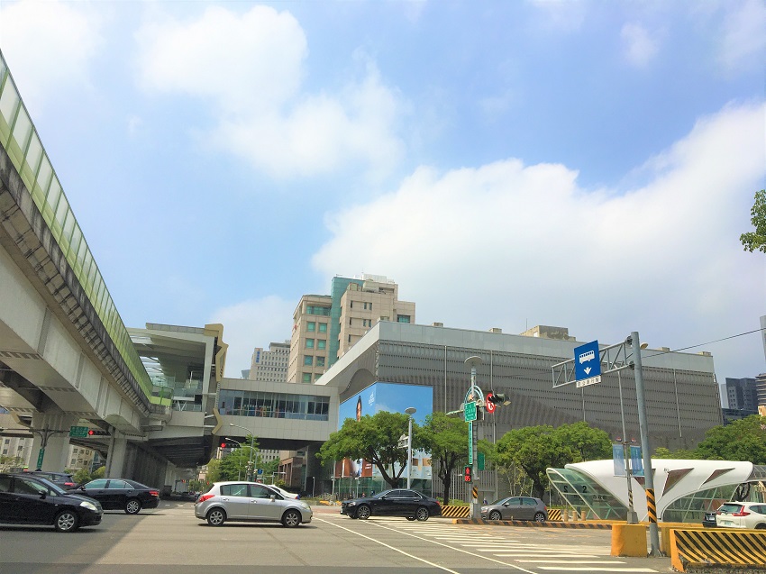 市政府站為雙捷交匯核心，周邊站點房價增值幅度備受矚目。